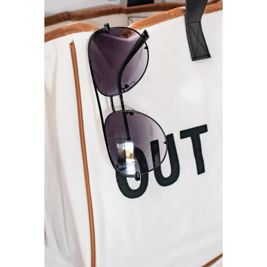 ALEXANDRIA AFFAIR SUNGLASSES SOLID BLACK